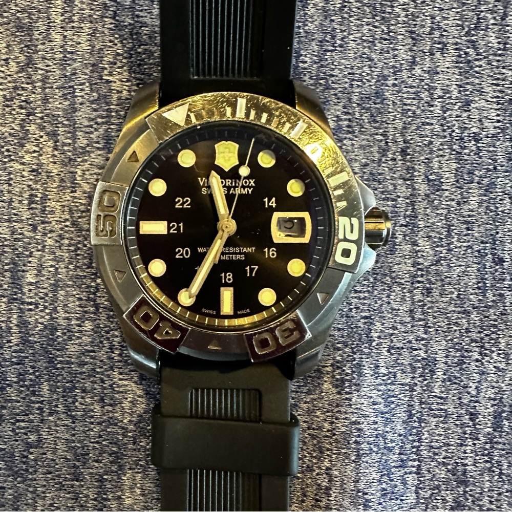 Victorinox Dive Master 500 watch